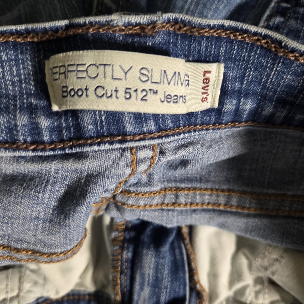 Levi's 512‎ Perfectly Slim Boot Cut Jeans Wom Sz 14 Medium Blue Denim Mid Rise - Picture 3 of 8